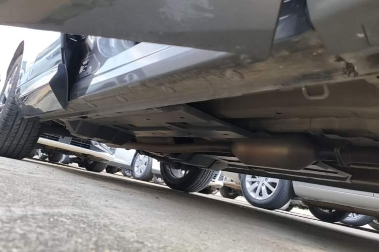 Used CHANGAN OSHAN Z6 2022 Blue Whale 1.5T DCT Smart Edition Urban Version Right Side Sill