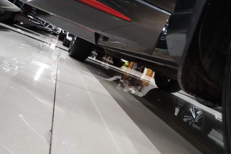 Used CHANGAN OSHAN Z6 2022 Blue Whale 1.5T DCT Smart Edition Right Side Sill