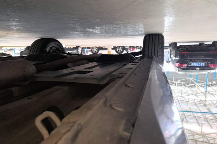 Used CHANGAN OSHAN Z6 2022 Blue Whale 1.5T DCT Smart Edition Right Side Sill