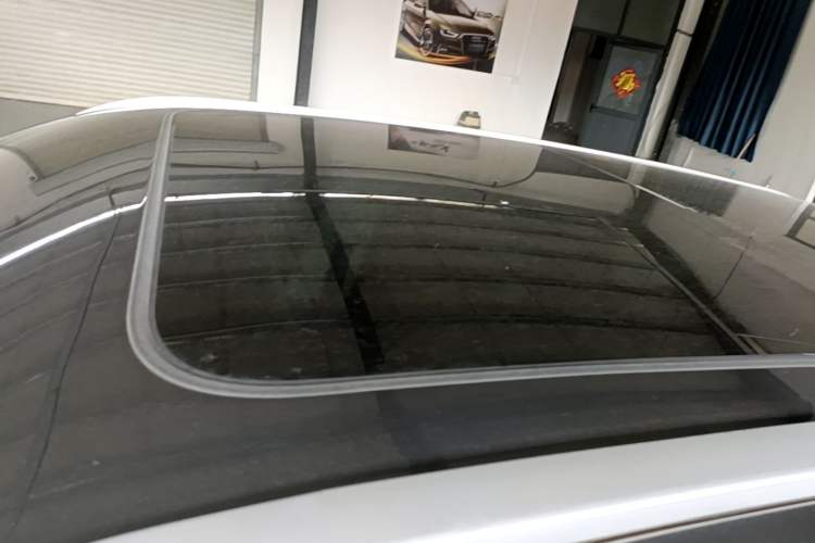 Used CHANGAN OSHAN Z6 2022 Blue Whale 1.5T DCT Smart Edition Roof