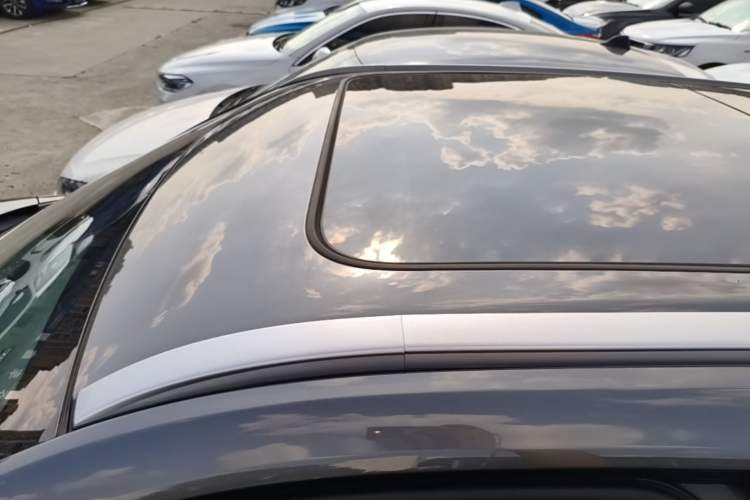 Used CHANGAN OSHAN Z6 2022 Blue Whale 1.5T DCT Smart Edition Urban Version Roof