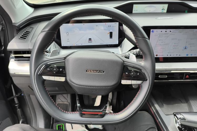 Used CHANGAN OSHAN Z6 2022 Blue Whale 1.5T DCT Smart Navigation Model Steering Wheel