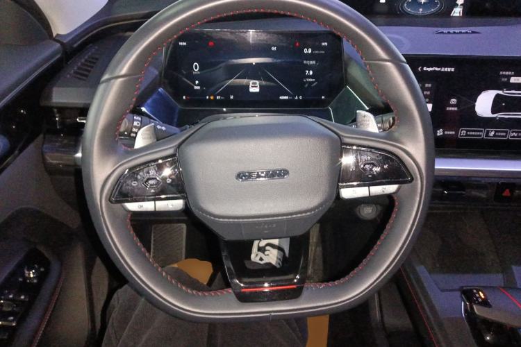 Used CHANGAN OSHAN Z6 2022 Blue Whale 1.5T DCT Smart Edition Steering Wheel
