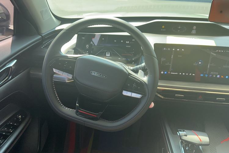 Used CHANGAN OSHAN Z6 2022 Blue Whale 1.5T DCT Smart Navigation Model Steering Wheel