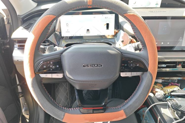 Used CHANGAN OSHAN Z6 2022 Blue Whale 1.5T DCT Smart Edition Steering Wheel