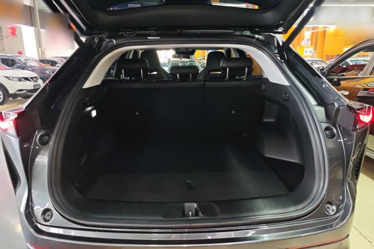 Used CHANGAN OSHAN Z6 2022 Blue Whale 1.5T DCT Smart Navigation Model Trunk