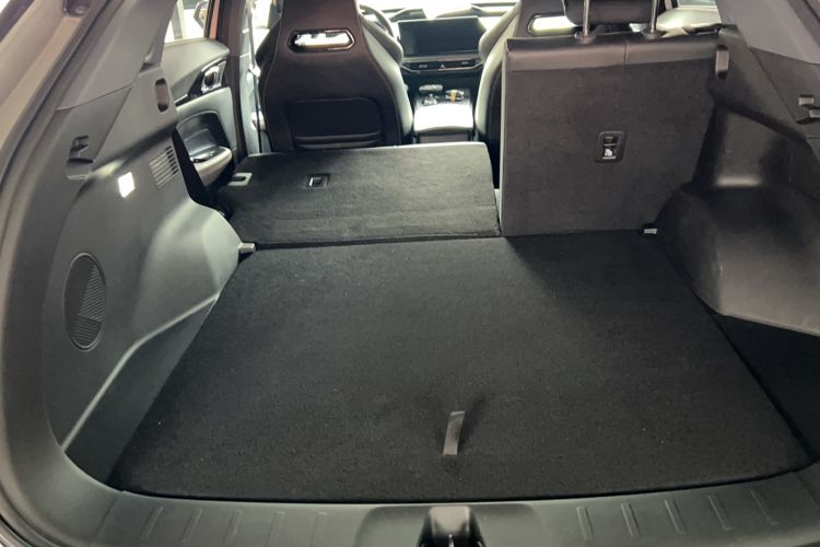 Used CHANGAN OSHAN Z6 2022 Blue Whale 1.5T DCT Smart Edition Urban Version Trunk