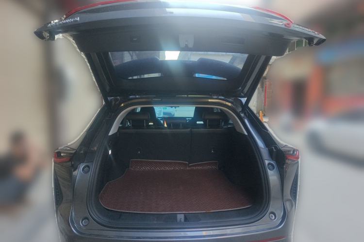 Used CHANGAN OSHAN Z6 2022 Blue Whale 1.5T DCT Smart Edition Trunk