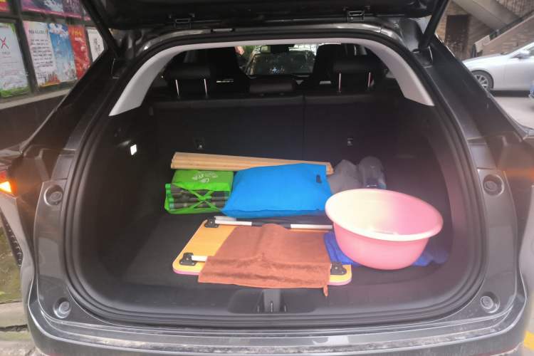 Used CHANGAN OSHAN Z6 2022 Blue Whale 1.5T DCT Smart Edition Trunk