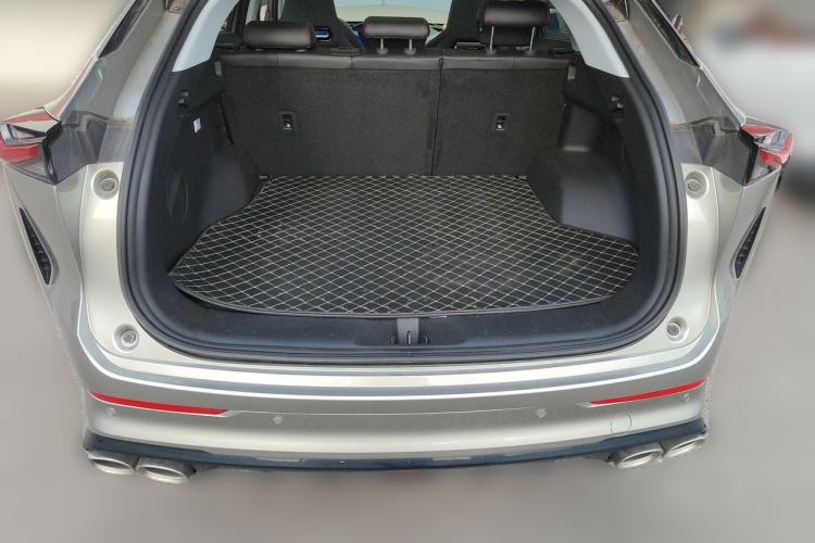 Used CHANGAN OSHAN Z6 2022 Blue Whale 1.5T DCT Smart Navigation Model Trunk