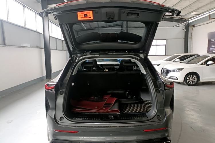 Used CHANGAN OSHAN Z6 2022 Blue Whale 1.5T DCT Smart Edition Trunk
