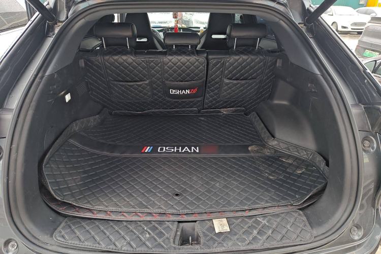 Used CHANGAN OSHAN Z6 2022 Blue Whale 1.5T DCT Smart Edition Urban Version Trunk