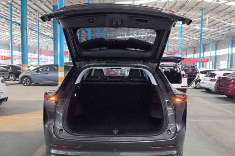 Used CHANGAN OSHAN Z6 2022 Blue Whale 1.5T DCT Smart Edition Trunk