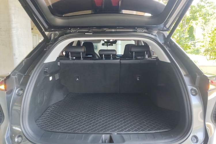 Used CHANGAN OSHAN Z6 2022 Blue Whale 1.5T DCT Luxury Model Trunk