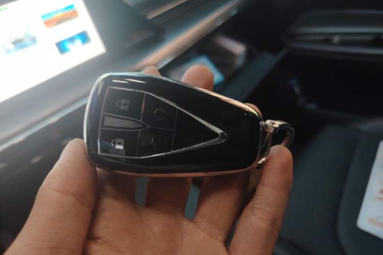 Used CHANGAN OSHAN Z6 2022 Blue Whale 1.5T DCT Smart Edition Urban Version Vehicle Key