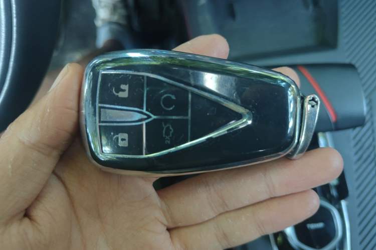 Used CHANGAN OSHAN Z6 2022 Blue Whale 1.5T DCT Smart Edition Urban Version Vehicle Key