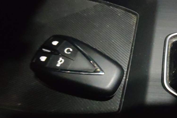 Used CHANGAN OSHAN Z6 2022 Blue Whale 1.5T DCT Luxury Model Vehicle Key