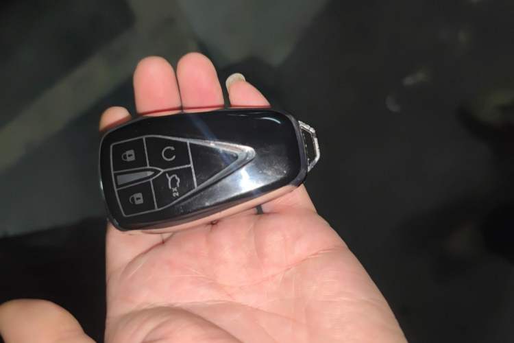 Used CHANGAN OSHAN Z6 2022 Blue Whale 1.5T DCT Smart Edition Vehicle Key