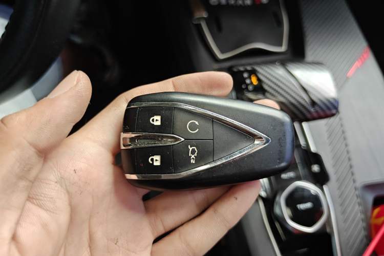 Used CHANGAN OSHAN Z6 2022 Blue Whale 1.5T DCT Smart Edition Vehicle Key