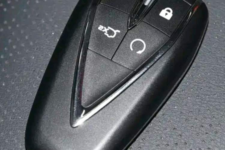 Used CHANGAN OSHAN Z6 2022 Blue Whale 1.5T DCT Smart Edition Vehicle Key