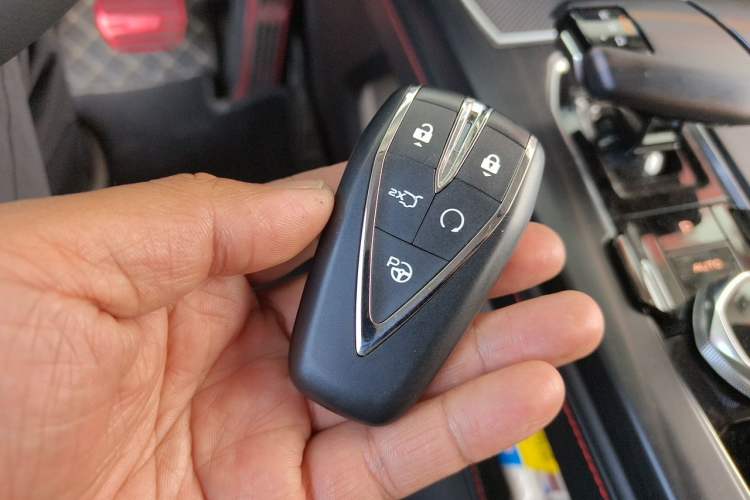 Used CHANGAN OSHAN Z6 2022 Blue Whale 1.5T DCT Smart Navigation Model Vehicle Key