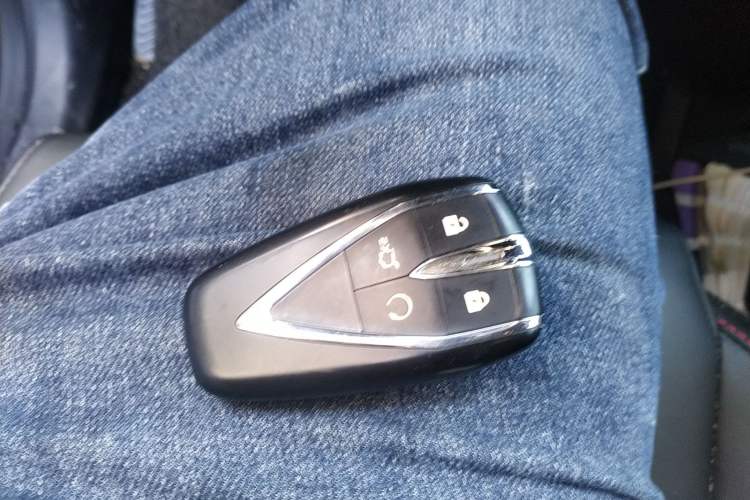Used CHANGAN OSHAN Z6 2022 Blue Whale 1.5T DCT Smart Edition Vehicle Key