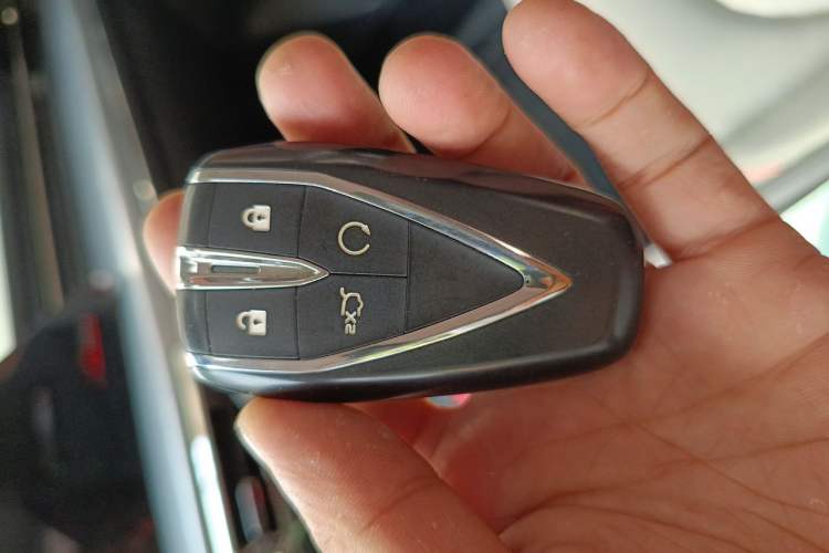 Used CHANGAN OSHAN Z6 2022 Blue Whale 1.5T DCT Smart Enjoyment Model Vehicle Key