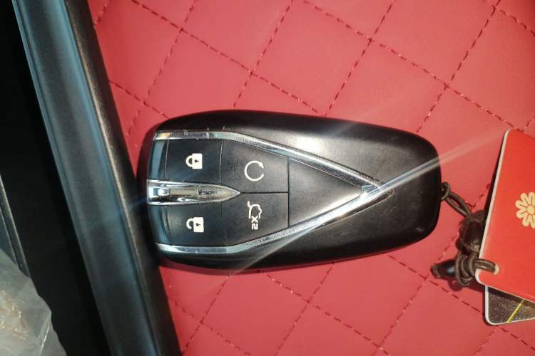 Used CHANGAN OSHAN Z6 2022 Blue Whale 1.5T DCT Luxury Model Vehicle Key