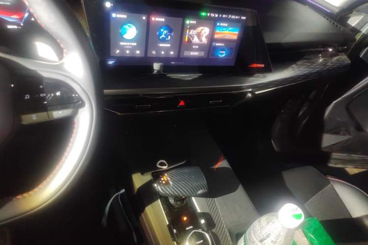 Used CHANGAN OSHAN Z6 2022 Blue Whale 1.5T DCT Smart Edition Urban Version Audio And AC Panel