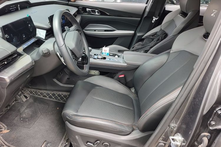 Used CHANGAN OSHAN Z6 2022 Blue Whale 1.5T DCT Smart Edition Urban Version Left Front Seat