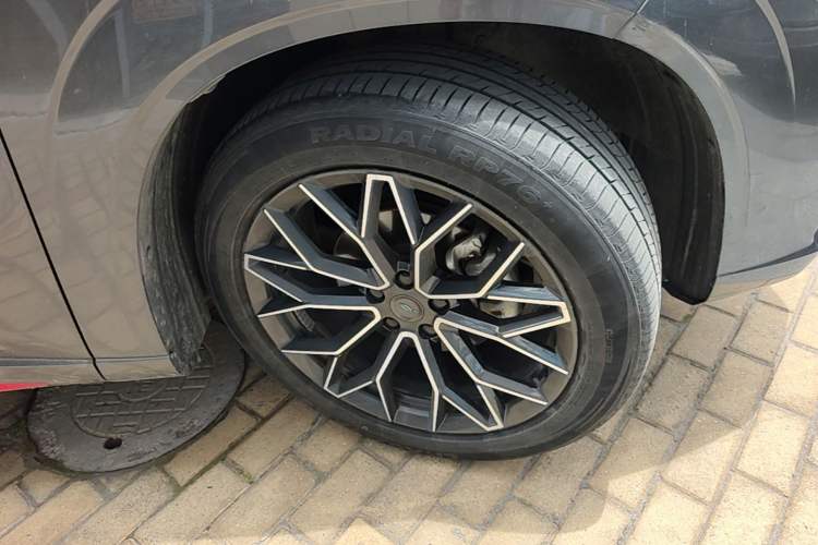 Used CHANGAN OSHAN Z6 2022 Blue Whale 1.5T DCT Smart Edition Urban Version Right Front Wheel Hub