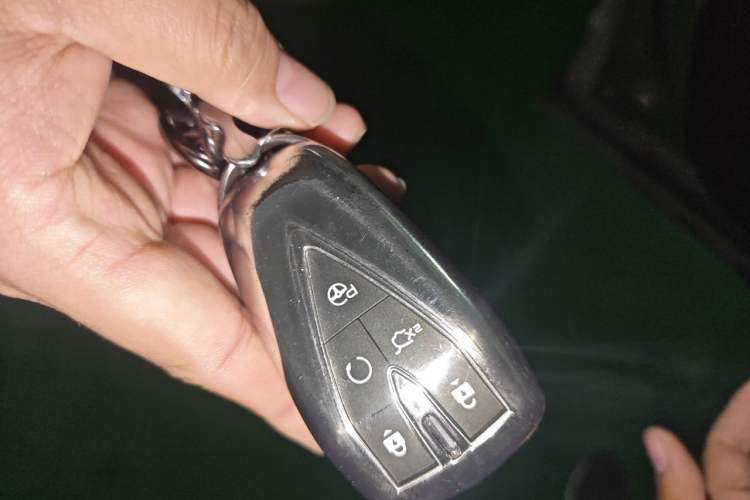 Used CHANGAN OSHAN Z6 2022 Blue Whale 1.5T DCT Smart Navigation Model Vehicle Key