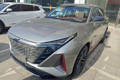 Used CHANGAN OSHAN Z6 2022 Blue Whale 1.5T DCT Smart Navigation Model