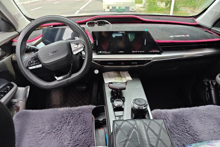 Used CHANGAN OSHAN Z6 2022 Blue Whale 1.5T DCT Luxury Model Center Console