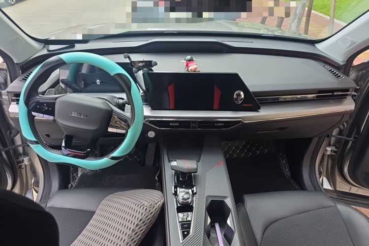 Used CHANGAN OSHAN Z6 2022 Blue Whale 1.5T DCT Luxury Model Center Console