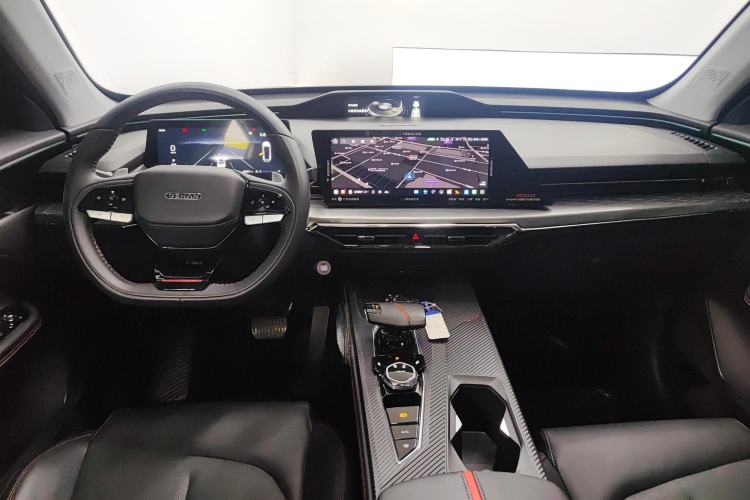 Used CHANGAN OSHAN Z6 2022 Blue Whale 1.5T DCT Smart Edition Urban Version Center Console