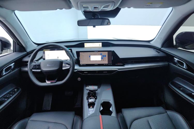 Used CHANGAN OSHAN Z6 2022 Blue Whale 1.5T DCT Smart Edition Urban Version Center Console