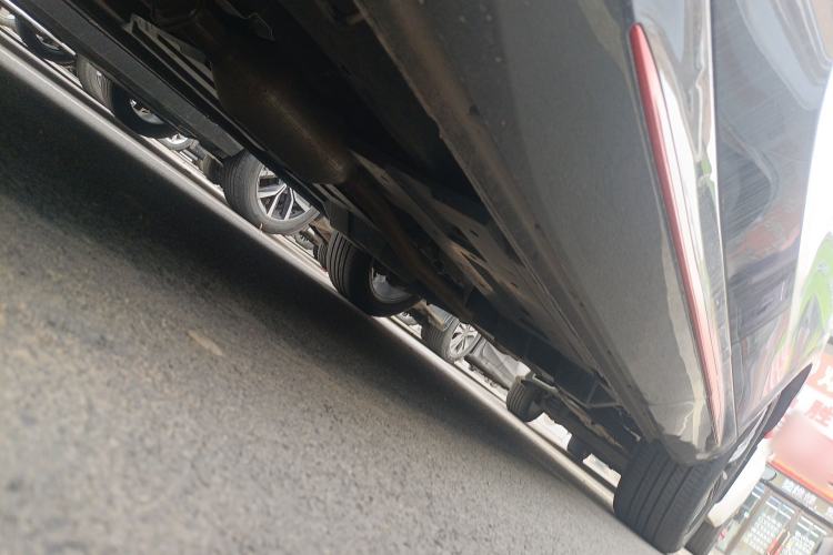 Used CHANGAN OSHAN Z6 2022 Blue Whale 1.5T DCT Luxury Model Chassis Front Left