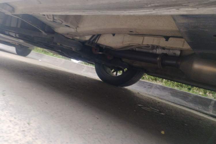 Used CHANGAN OSHAN Z6 2022 Blue Whale 1.5T DCT Smart Navigation Model Chassis Front Left