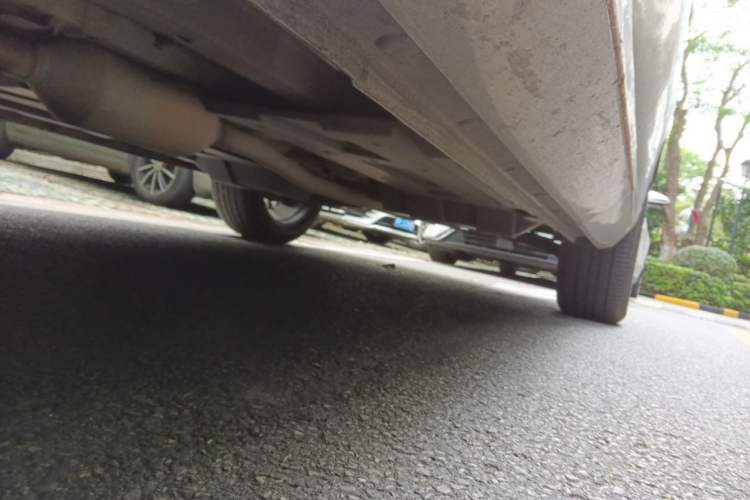 Used CHANGAN OSHAN Z6 2022 Blue Whale 1.5T DCT Smart Edition Chassis Front Left