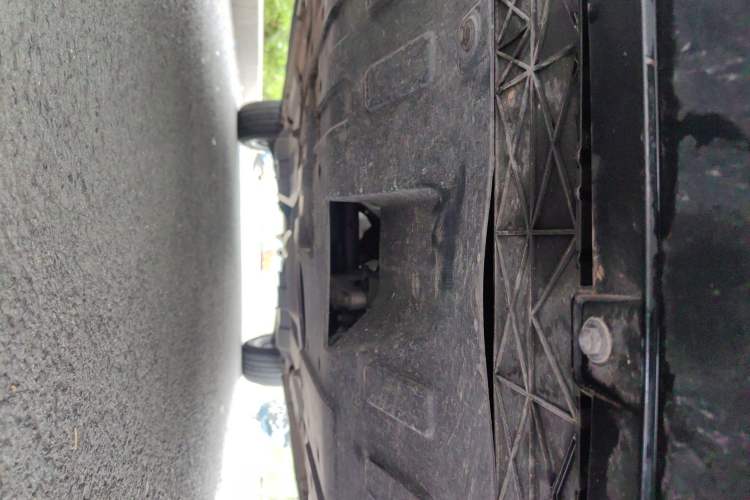 Used CHANGAN OSHAN Z6 2022 Blue Whale 1.5T DCT Smart Edition Chassis Front