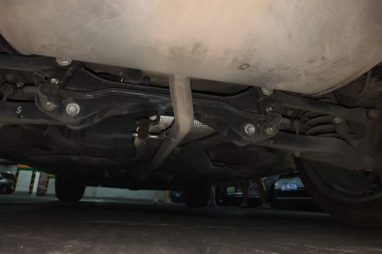 Used CHANGAN OSHAN Z6 2022 Blue Whale 1.5T DCT Smart Edition Chassis Rear