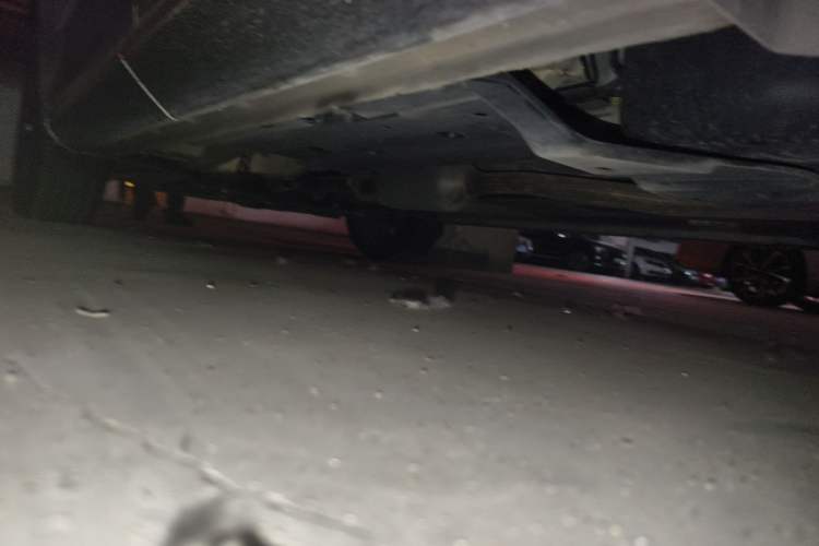 Used CHANGAN OSHAN Z6 2022 Blue Whale 1.5T DCT Luxury Model Chassis Rear Left