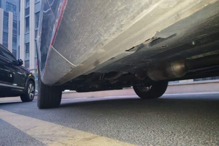 Used CHANGAN OSHAN Z6 2022 Blue Whale 1.5T DCT Smart Navigation Model Chassis Rear Left