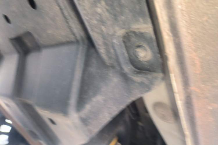 Used CHANGAN OSHAN Z6 2022 Blue Whale 1.5T DCT Smart Edition Chassis Rear Left