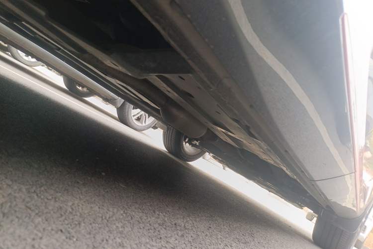 Used CHANGAN OSHAN Z6 2022 Blue Whale 1.5T DCT Luxury Model Chassis Rear Right
