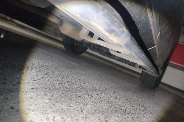 Used CHANGAN OSHAN Z6 2022 Blue Whale 1.5T DCT Smart Navigation Model Chassis Rear Right