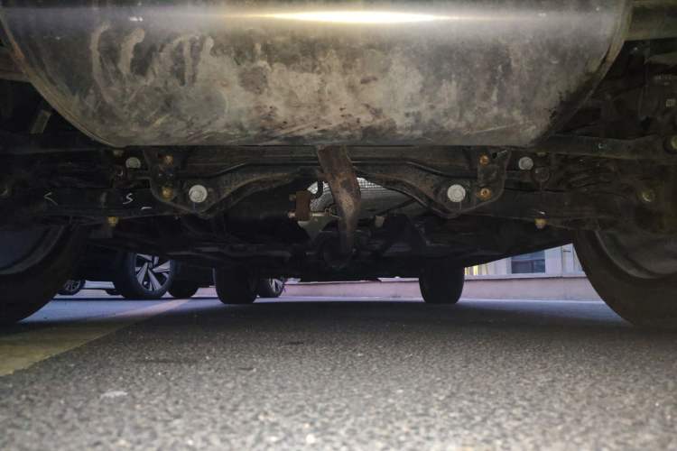 Used CHANGAN OSHAN Z6 2022 Blue Whale 1.5T DCT Smart Navigation Model Chassis Rear
