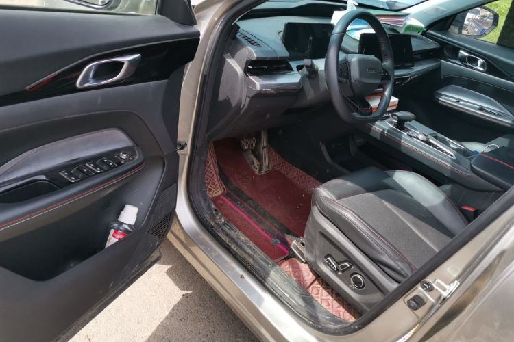 Used CHANGAN OSHAN Z6 2022 Blue Whale 1.5T DCT Smart Edition Driver Seat
