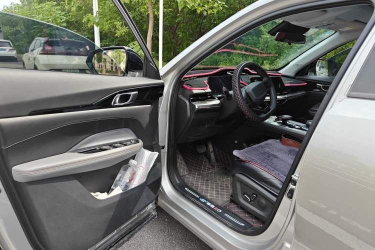 Used CHANGAN OSHAN Z6 2022 Blue Whale 1.5T DCT Luxury Model Driver Seat